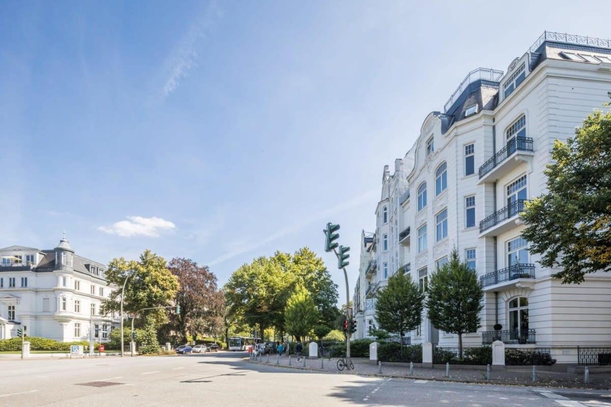 Modern Near Aussenalster Hamburgo