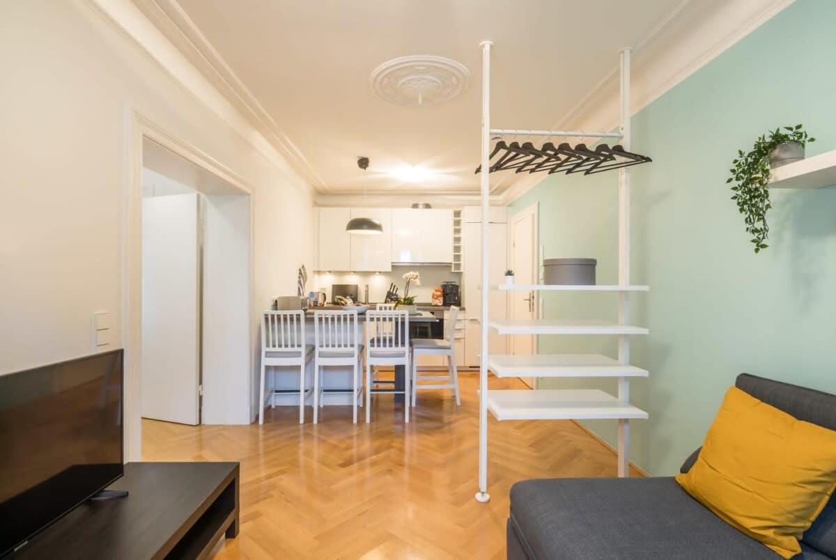 Apartamento Modern Near Aussenalster Hamburgo