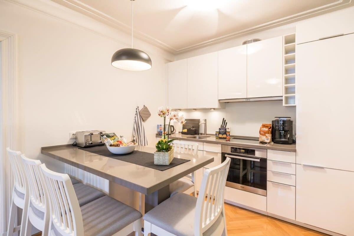 Modern Near Aussenalster Apartamento *