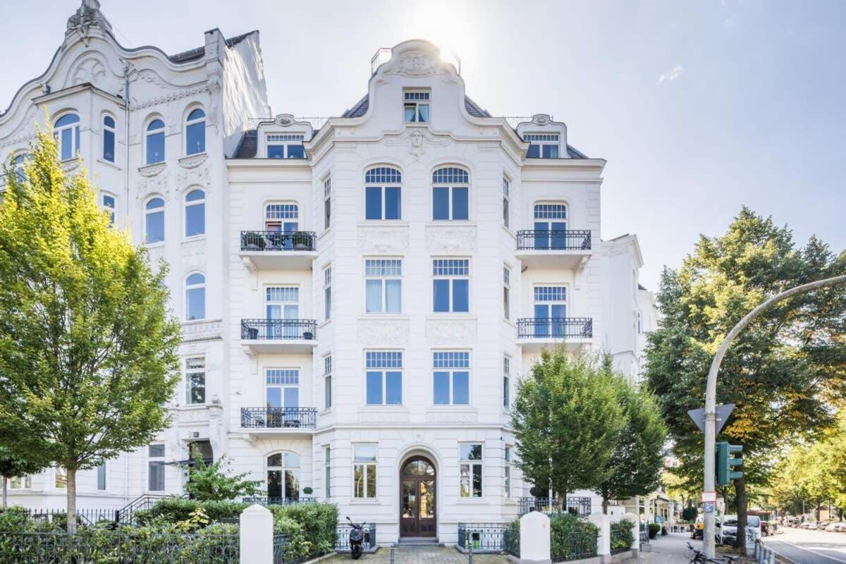 Modern Near Aussenalster Hamburgo